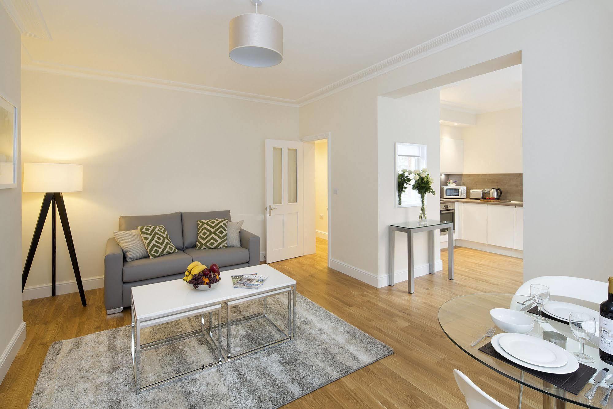 Hammersmith One Лондон Экстерьер фото