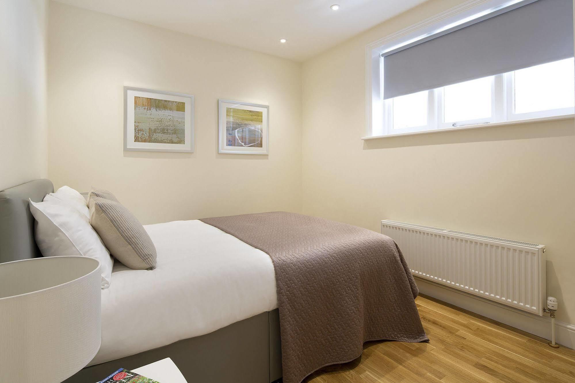 Hammersmith One Лондон Экстерьер фото